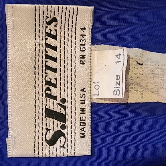 USA made Vintage women's dress size 14P with beautiful details. - Picture 7 of 8